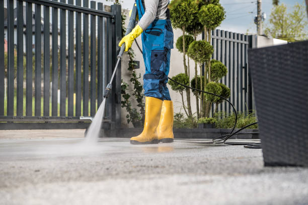 Best Pool Deck Cleaning  in Gibsonton, FL